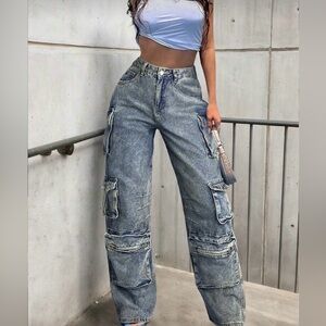High-Waist Cargo Wide-Leg Jeans - Washed Blue